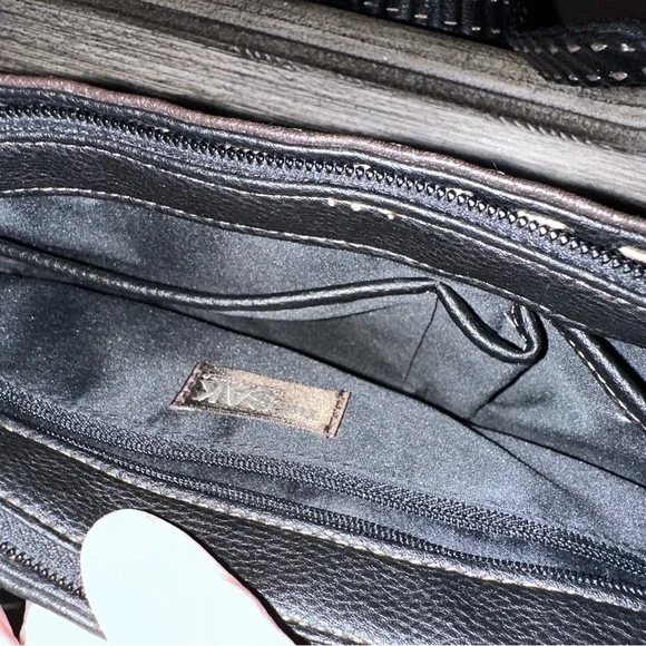 The Sak Elliott Lucca Elegant Black and Brown Leather Shoulder Bags - Picture 11 of 12